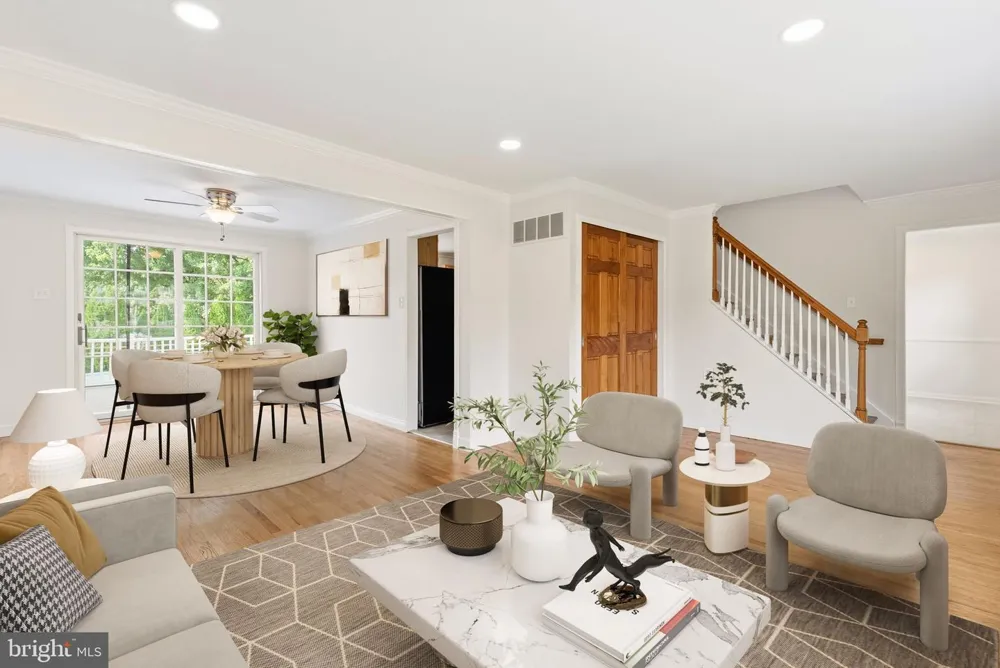 243 CRESTVIEW ROAD Hatboro, PA 19040