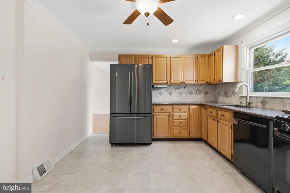 243 CRESTVIEW ROAD Hatboro, PA 19040
