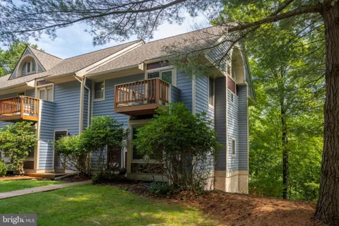 19 SLOPESIDE TERRACE #10E