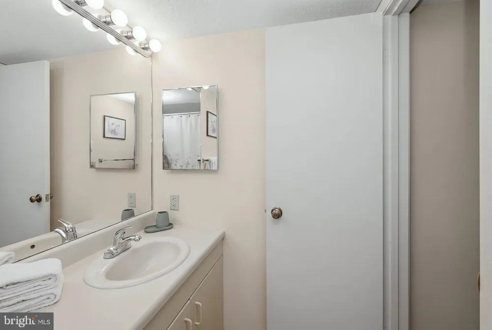 19 SLOPESIDE TERRACE #10E Mchenry, MD 21541