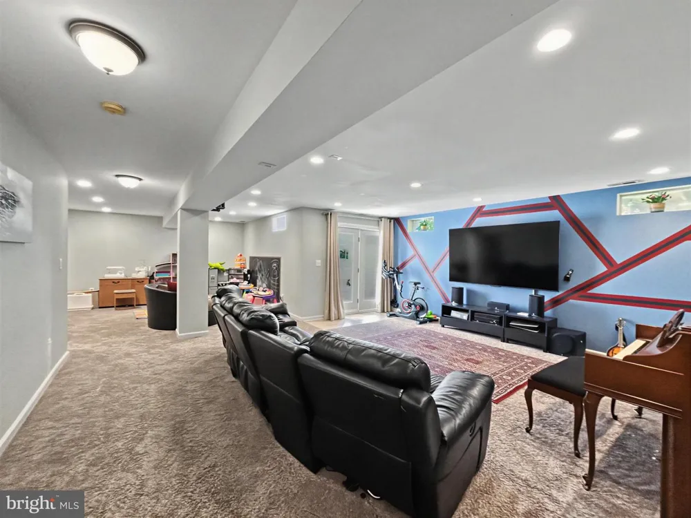 5522 VICTORY LOOP Manassas, VA 20112