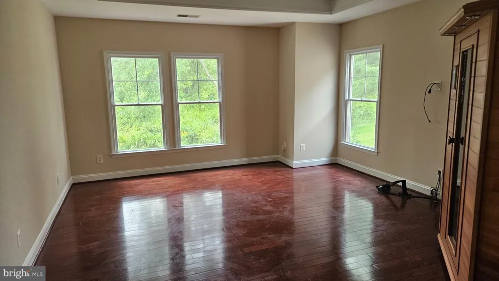 5688 TOWER HILL CIRCLE Alexandria, VA 22315