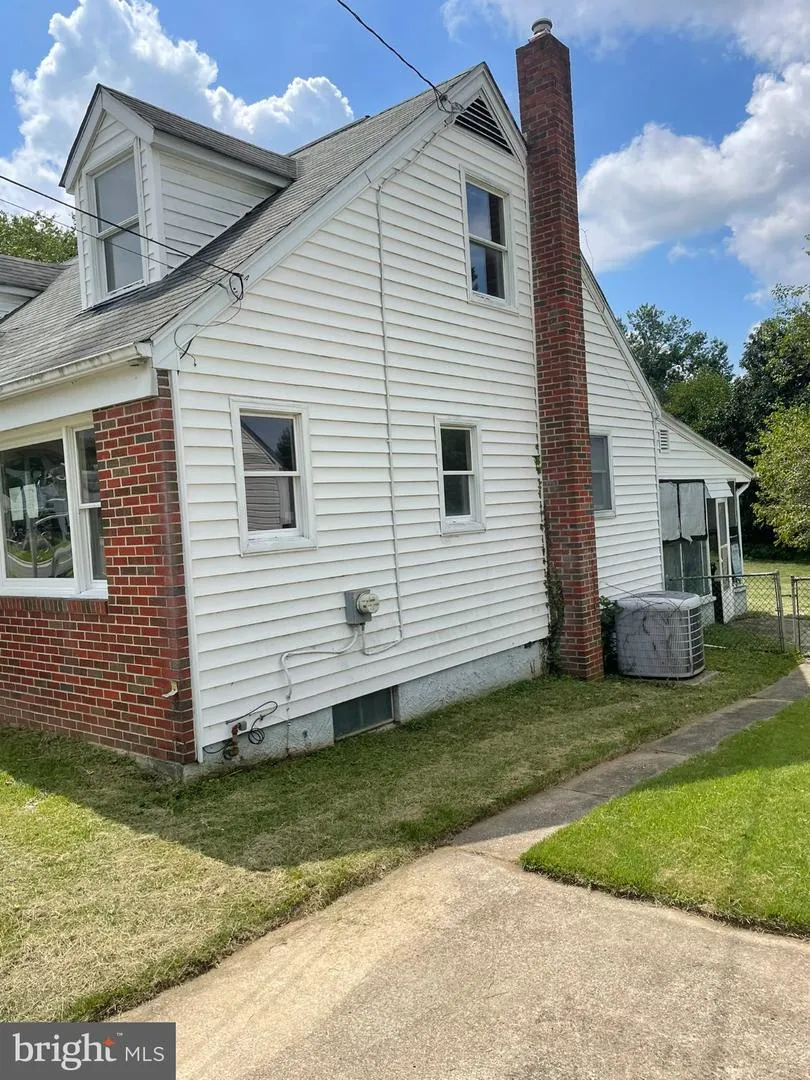108 S LONGCROSS ROAD Linthicum Heights, MD 21090