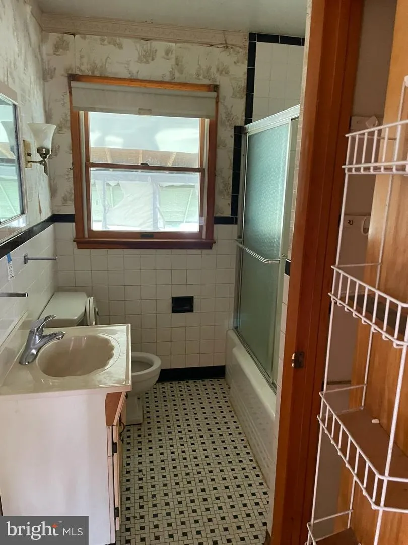 108 S LONGCROSS ROAD Linthicum Heights, MD 21090