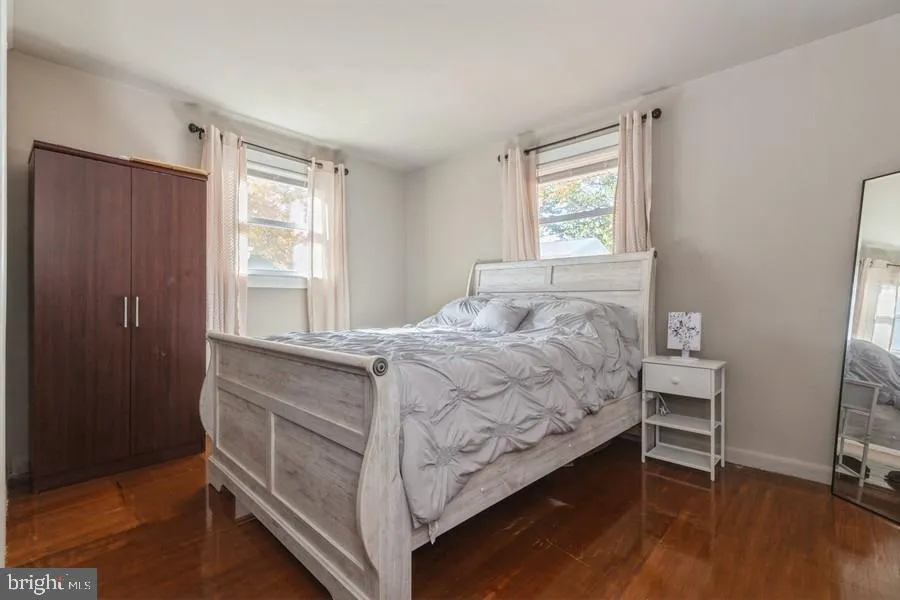 212 3RD AVENUE W Cherry Hill, NJ 08002