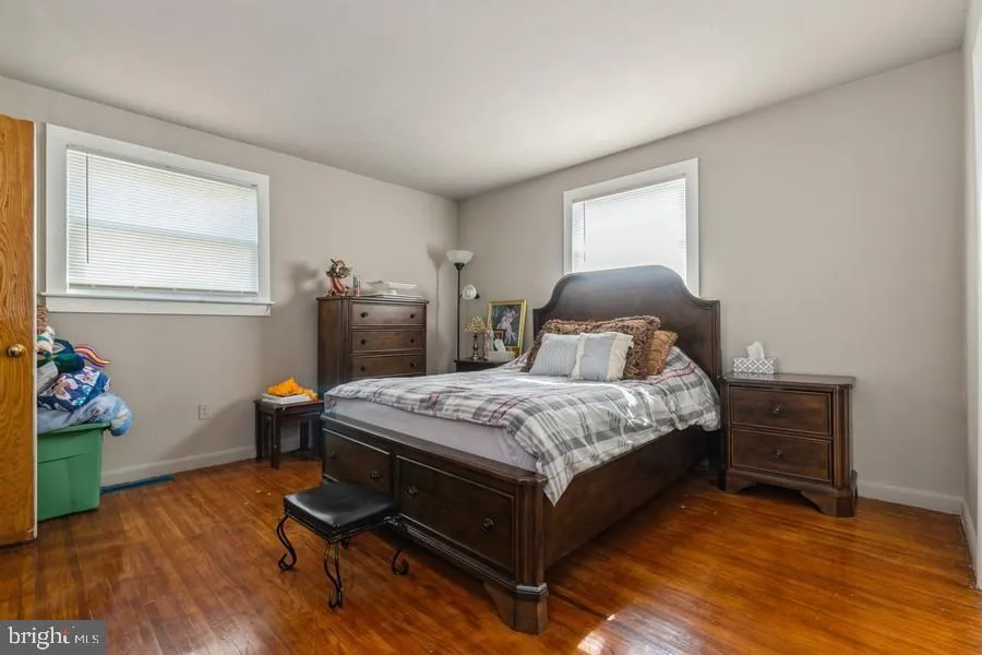 212 3RD AVENUE W Cherry Hill, NJ 08002