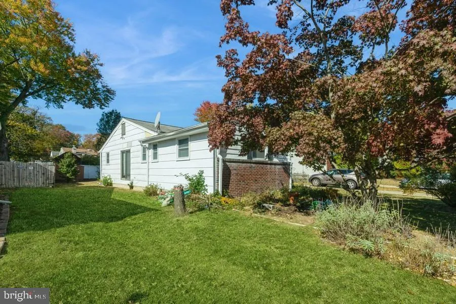 212 3RD AVENUE W Cherry Hill, NJ 08002