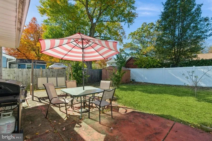 212 3RD AVENUE W Cherry Hill, NJ 08002