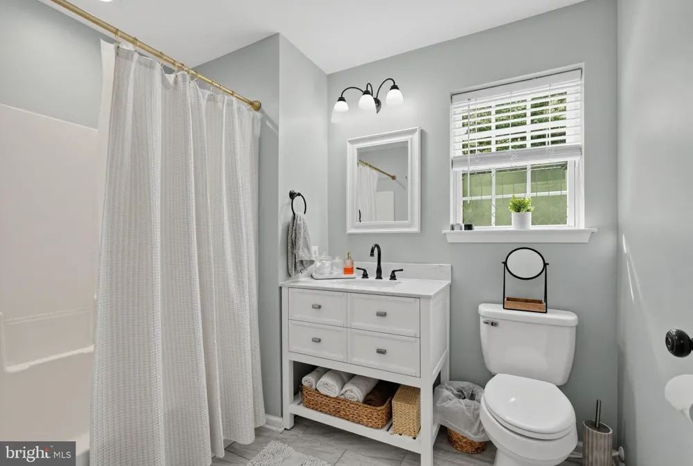 811 SUNFLOWER WAY Mantua, NJ 08051