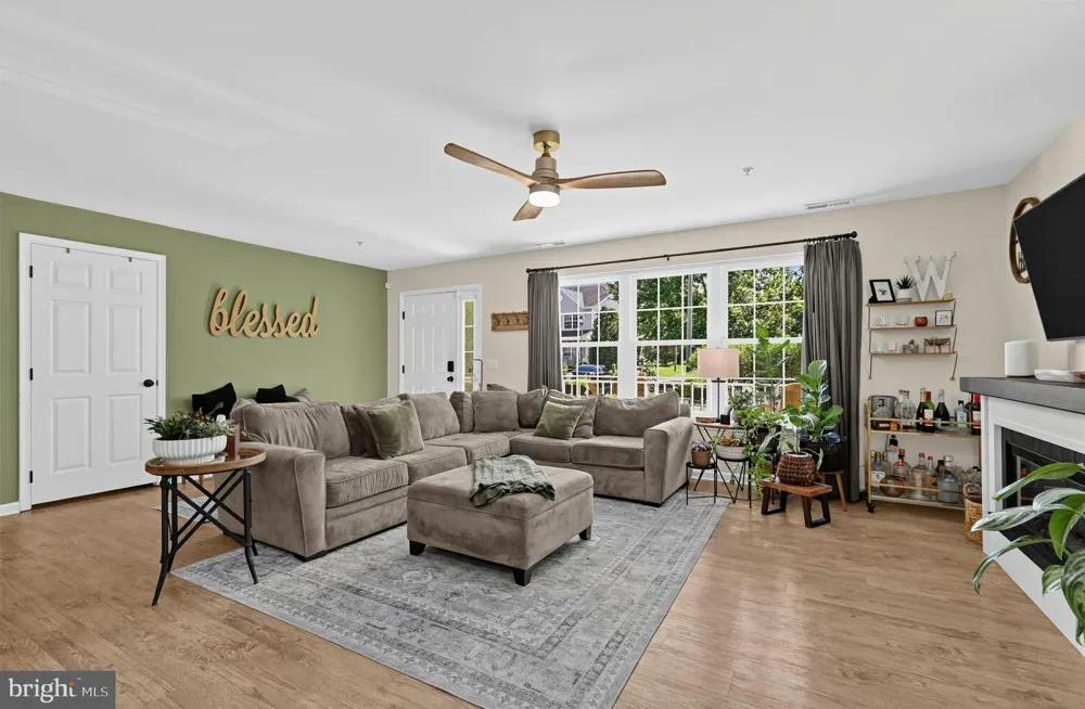 811 SUNFLOWER WAY Mantua, NJ 08051