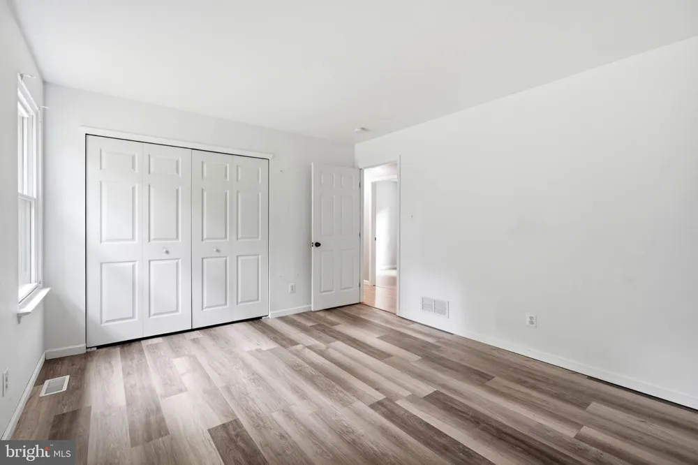 105 MCCURDY AVENUE Franklinville, NJ 08322
