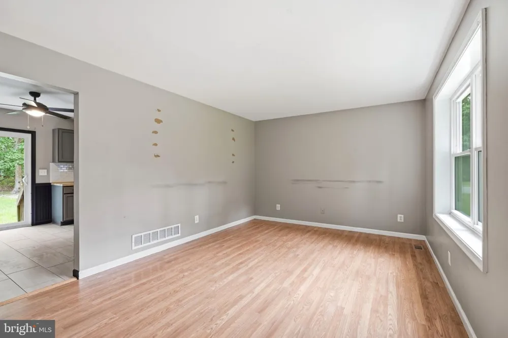 105 MCCURDY AVENUE Franklinville, NJ 08322