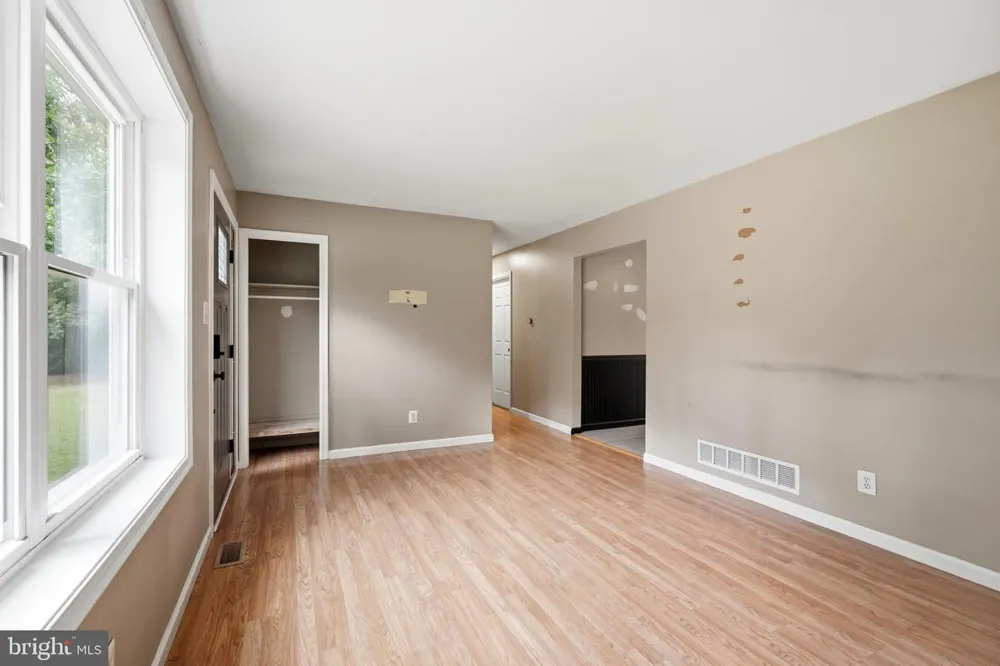 105 MCCURDY AVENUE Franklinville, NJ 08322