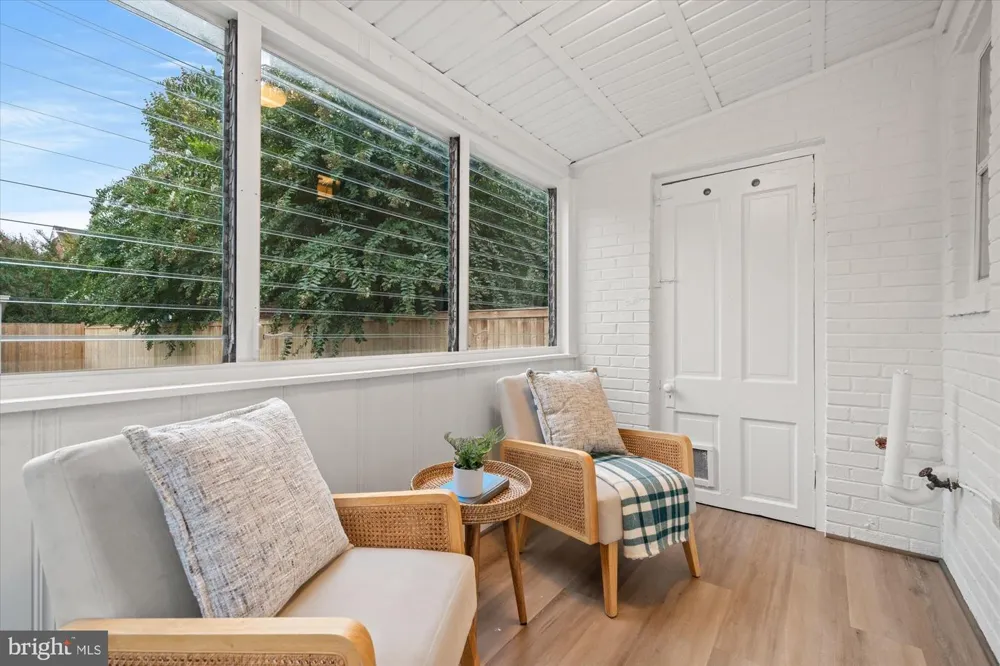 317 E CUSTIS AVENUE #A Alexandria, VA 22301