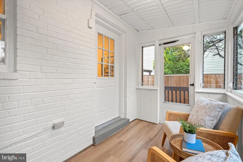 317 E CUSTIS AVENUE #A Alexandria, VA 22301