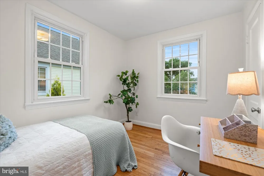 317 E CUSTIS AVENUE #A Alexandria, VA 22301