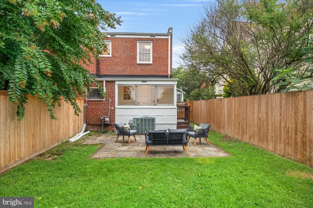 317 E CUSTIS AVENUE #A Alexandria, VA 22301