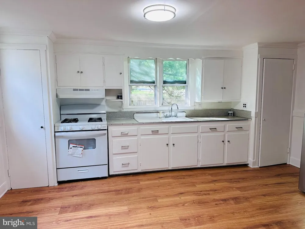 623 ROUTE 9 West Creek, NJ 08092
