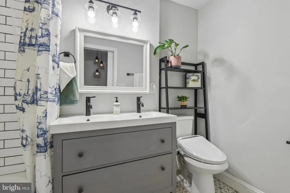 1138 ROLAND HEIGHTS Baltimore, MD 21211
