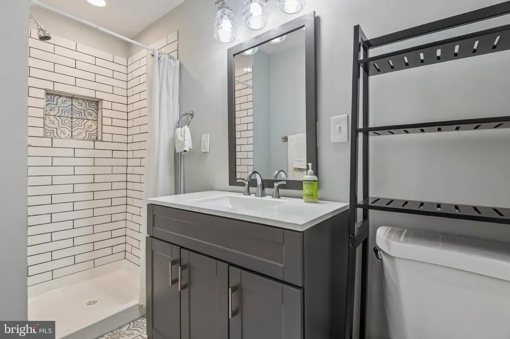 1138 ROLAND HEIGHTS Baltimore, MD 21211