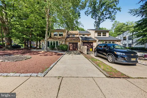 23 GOSHAWK COURT