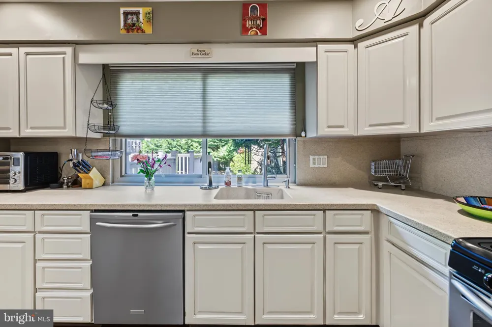 23 GOSHAWK COURT Voorhees, NJ 08043