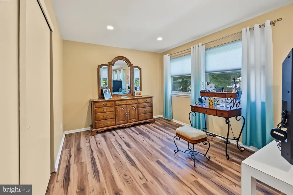 23 GOSHAWK COURT Voorhees, NJ 08043