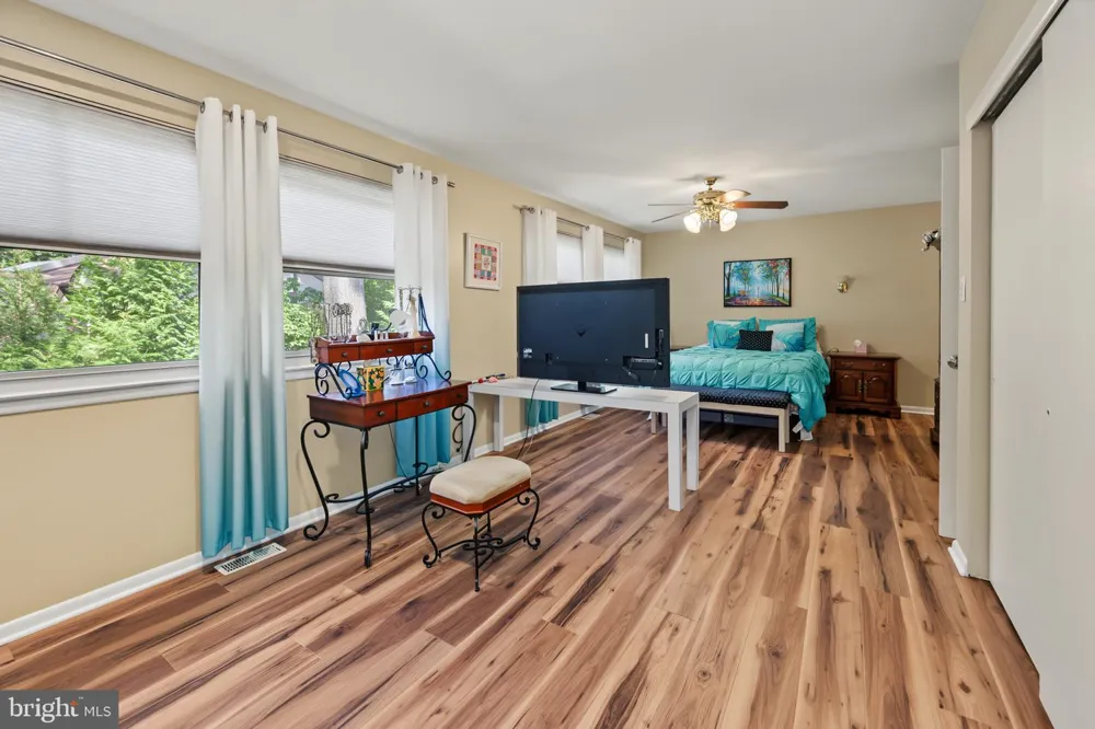 23 GOSHAWK COURT Voorhees, NJ 08043
