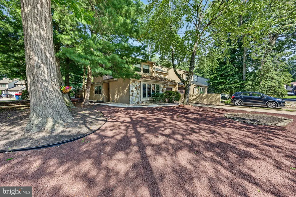 23 GOSHAWK COURT Voorhees, NJ 08043