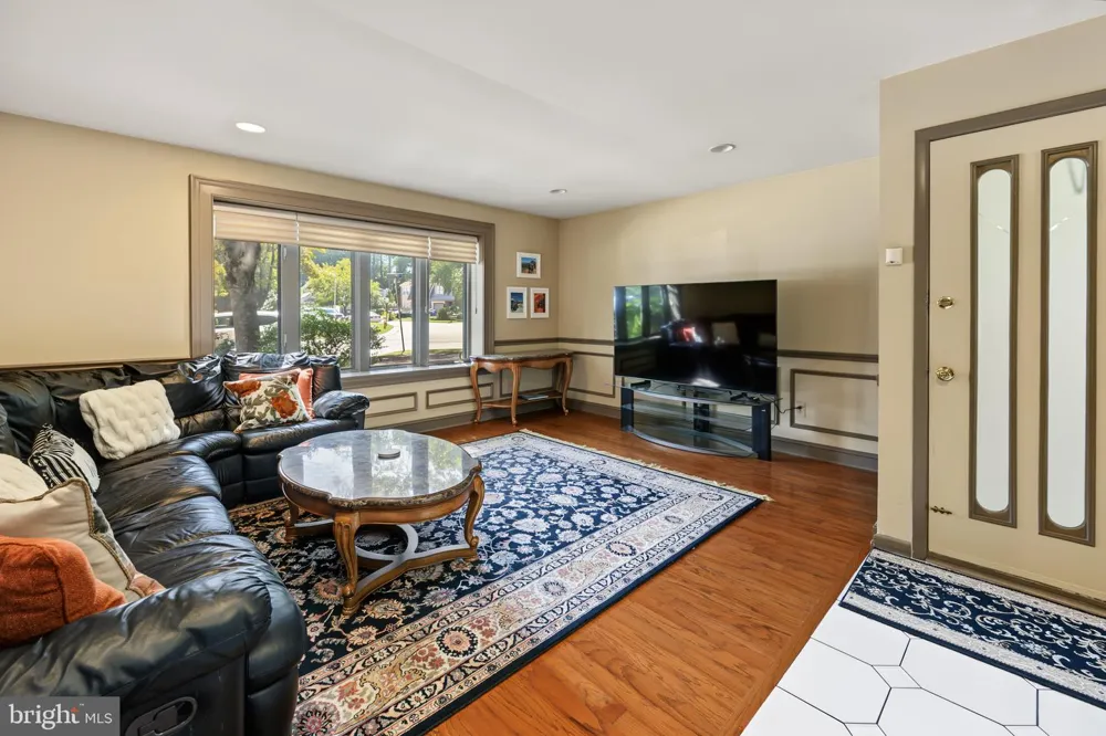 23 GOSHAWK COURT Voorhees, NJ 08043