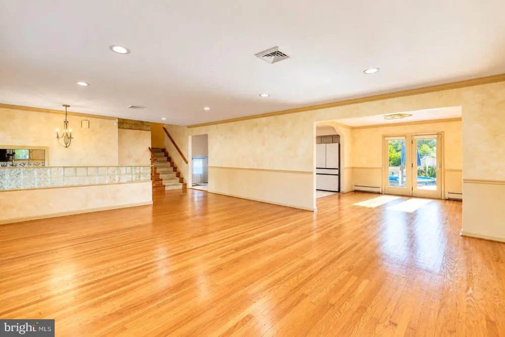 2206 FULMER STREET Philadelphia, PA 19115