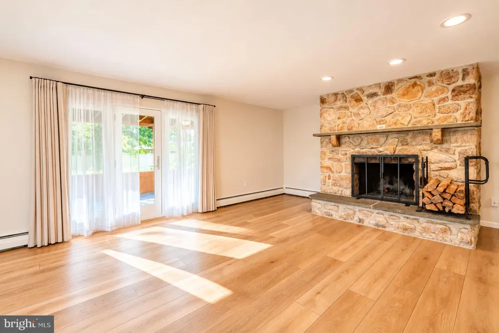 2206 FULMER STREET Philadelphia, PA 19115