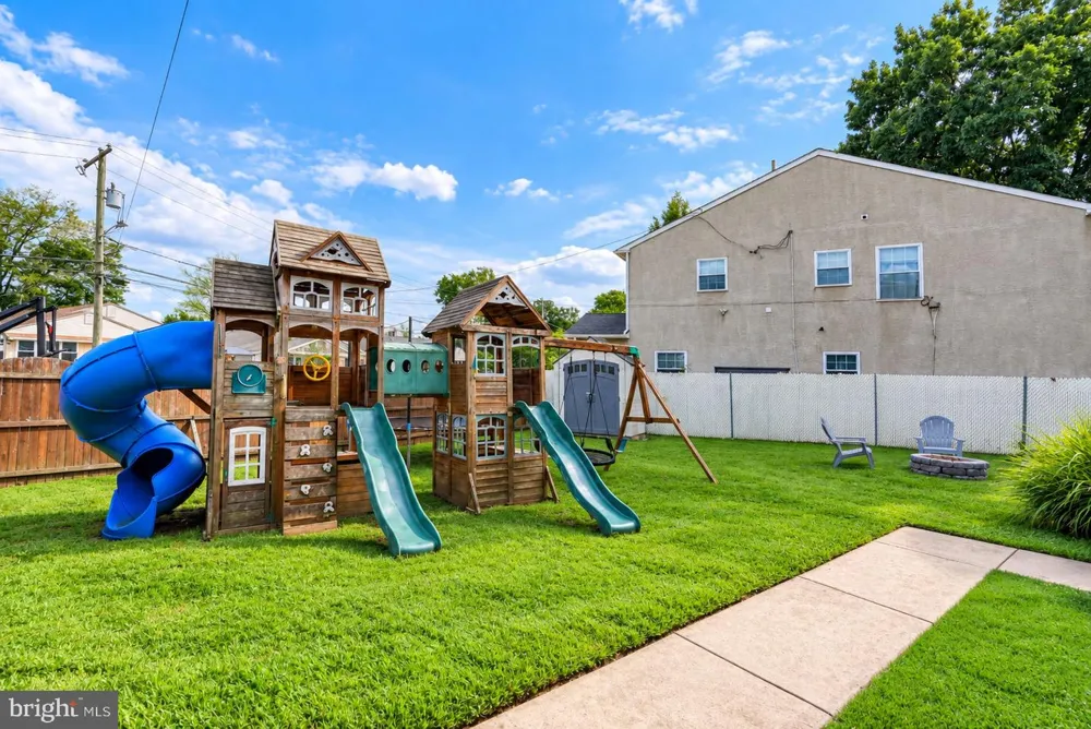 2206 FULMER STREET Philadelphia, PA 19115