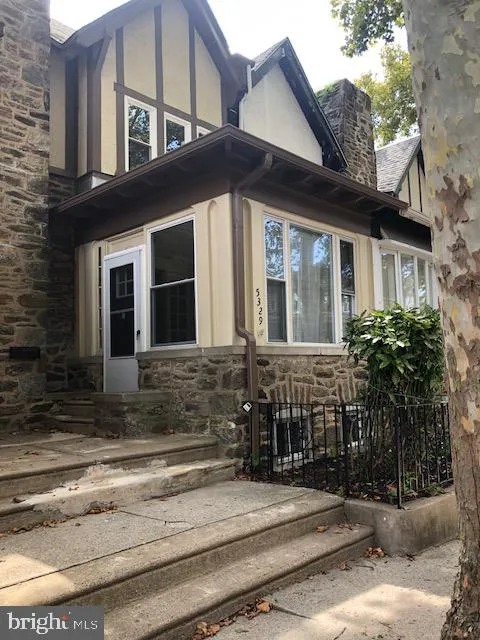 5329 CARLISLE Philadelphia, PA 19141