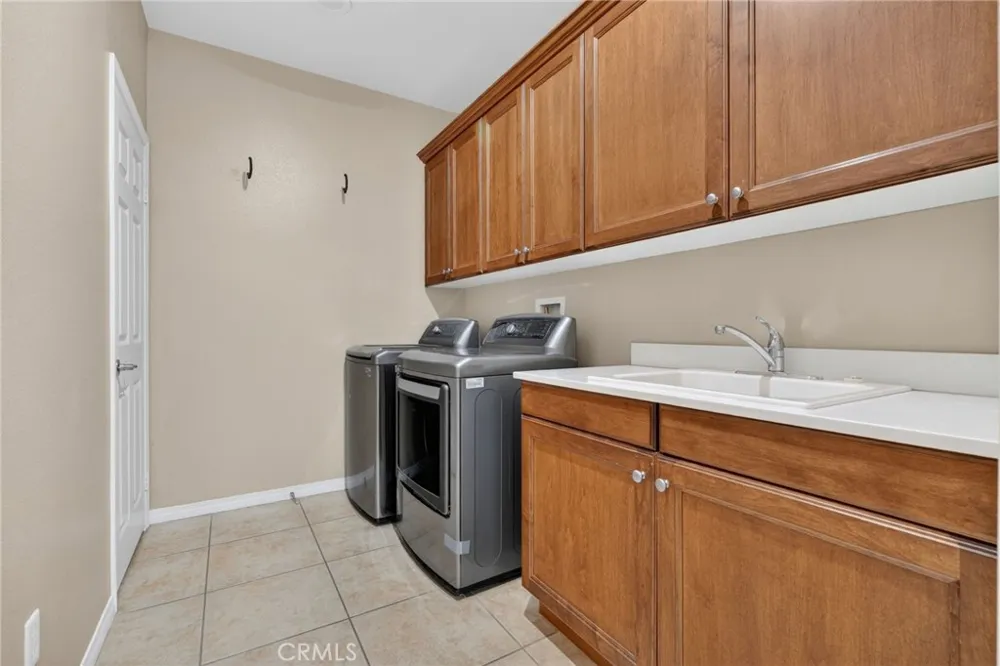 26525 Craftsmen Court Saugus, CA 91350