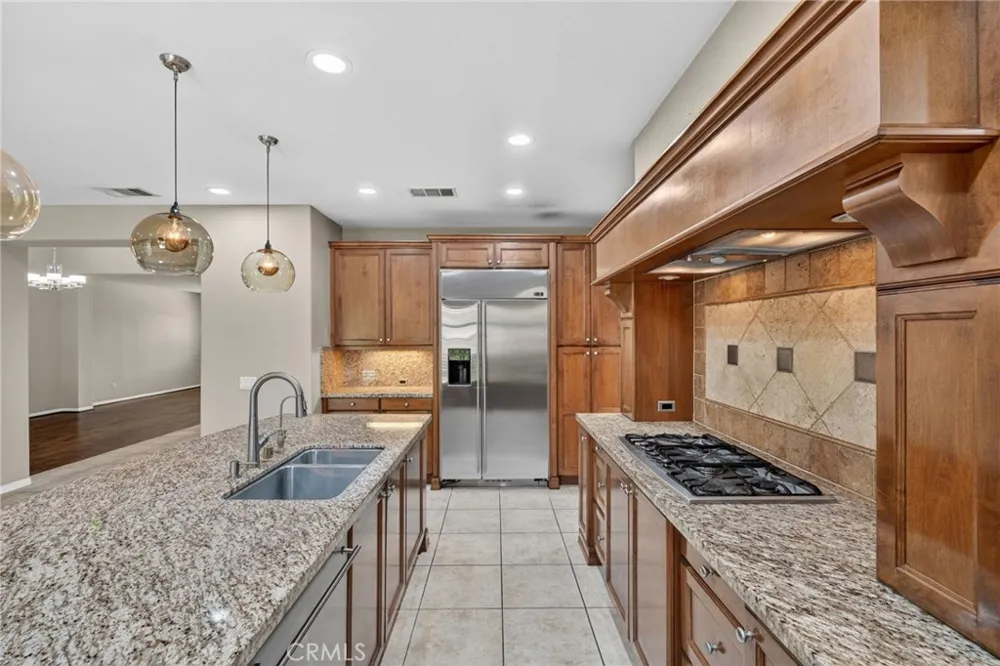 26525 Craftsmen Court Saugus, CA 91350