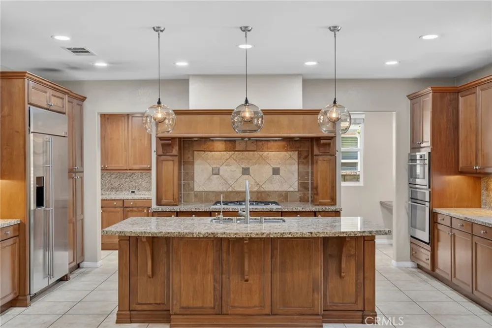 26525 Craftsmen Court Saugus, CA 91350