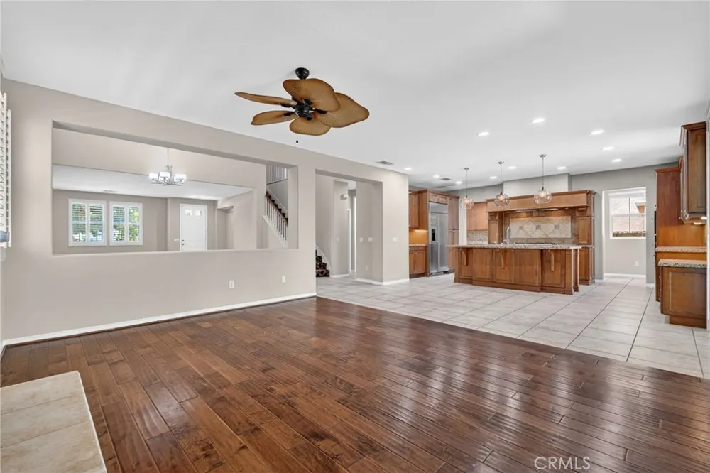26525 Craftsmen Court Saugus, CA 91350