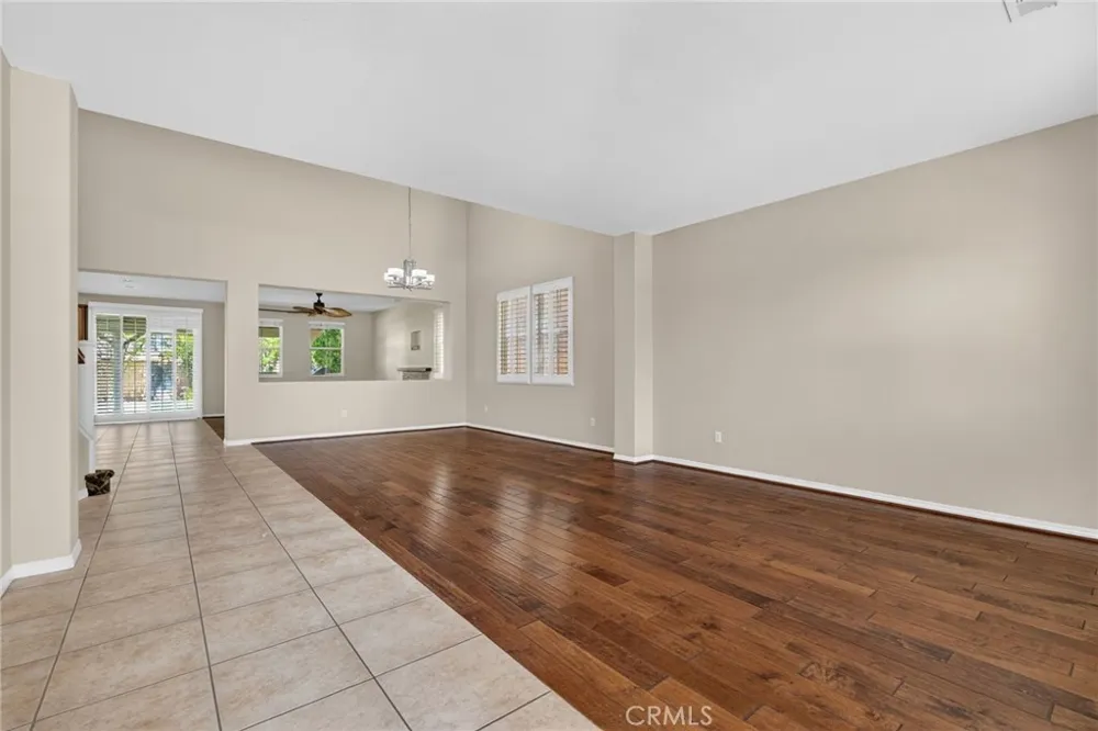 26525 Craftsmen Court Saugus, CA 91350