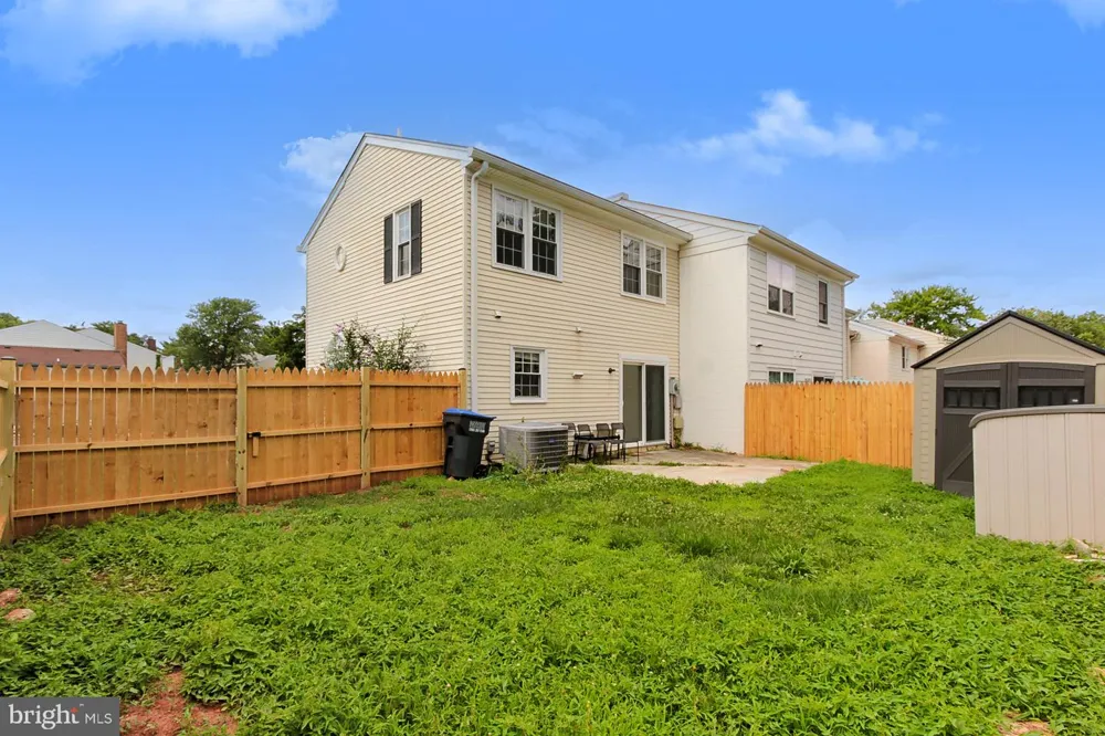 4168 HAMLIN COURT Chantilly, VA 20151