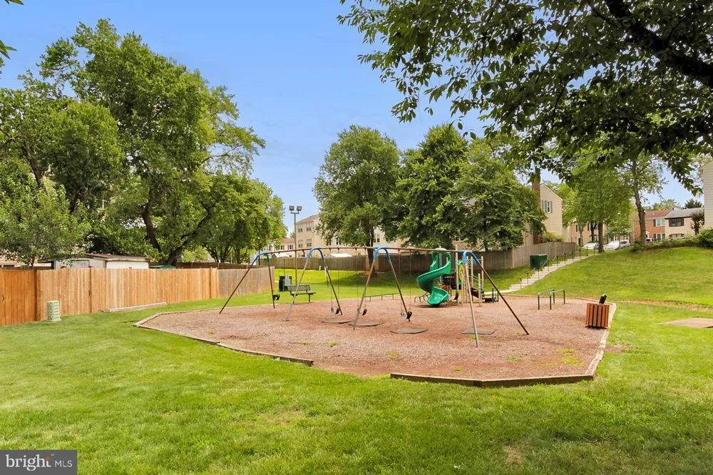 4168 HAMLIN COURT Chantilly, VA 20151