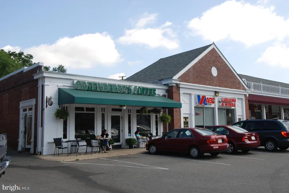 1021 ARLINGTON BLVD BOULEVARD #1125 Rosslyn, VA 22209