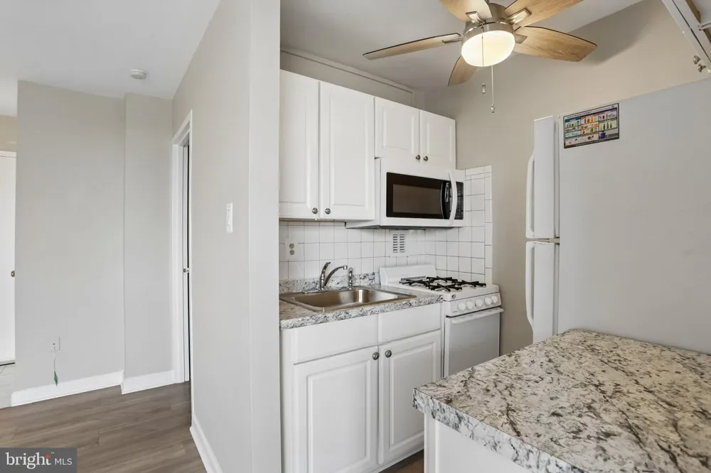 1021 ARLINGTON BLVD BOULEVARD #1125 Rosslyn, VA 22209