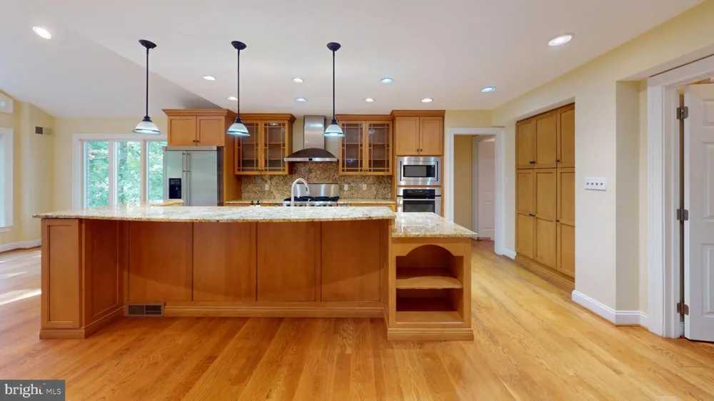 11211 LONG PINE TRL Potomac, MD 20854