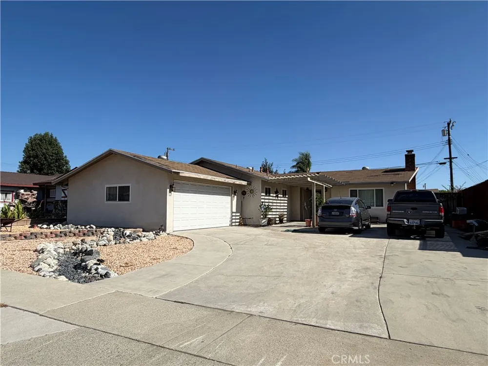 21112 E Brookport Covina, CA 91724