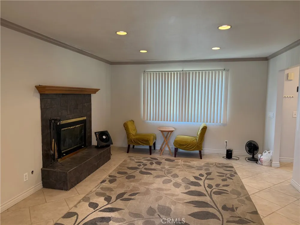 21112 E Brookport Covina, CA 91724