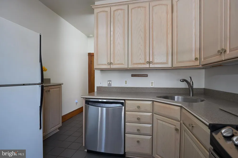 1427 E CAPITOL STREET NE Washington, DC 20003