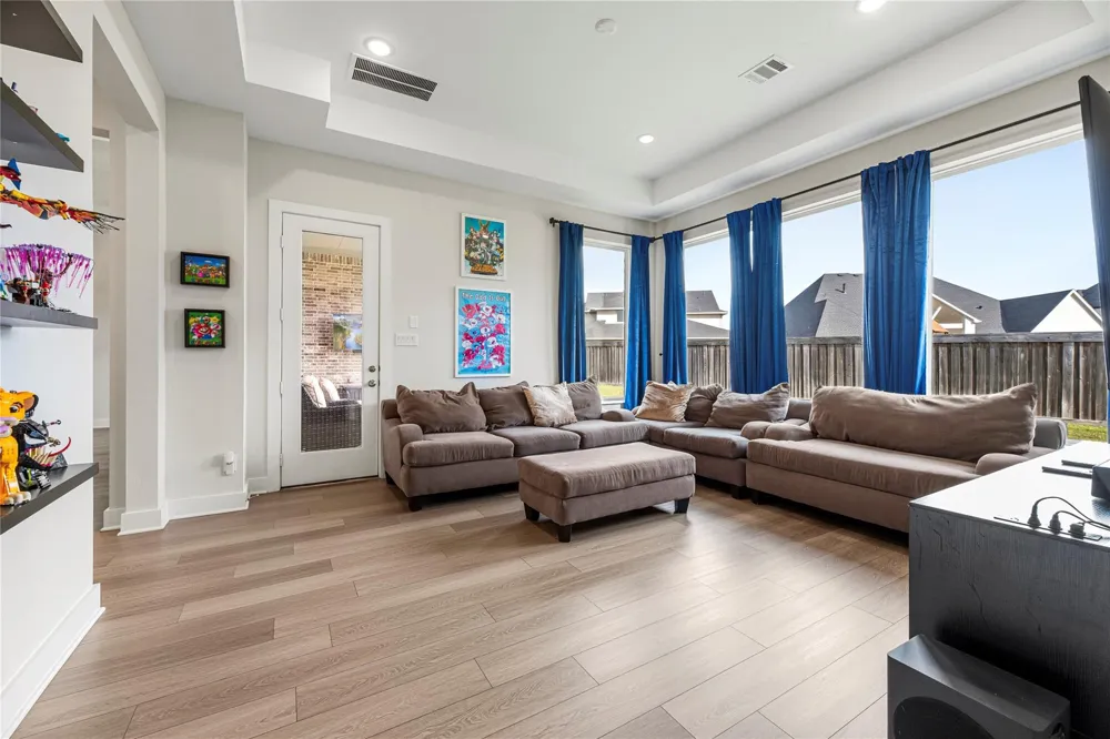 20210 Rolling Vista Drive Cypress, TX 77433