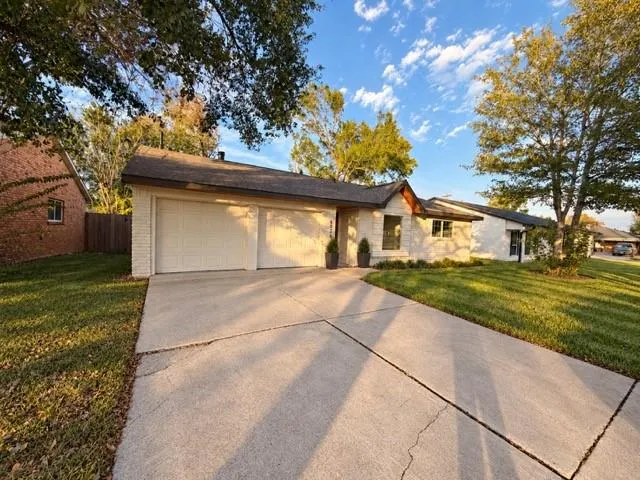 6026 Willowbend Houston, TX 77096