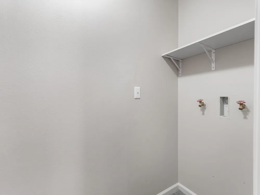 1620 Baylor Bay City, TX 77414